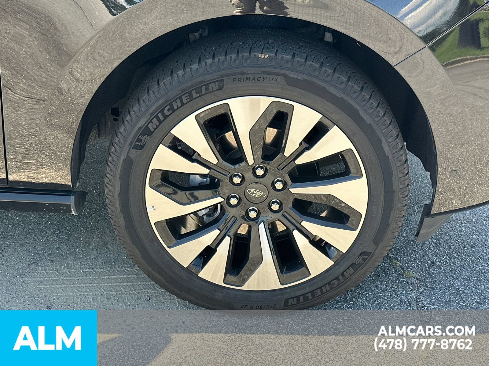 Used 2025 Ford Expedition Platinum w/ Driver's Package AWD/4WD image 14