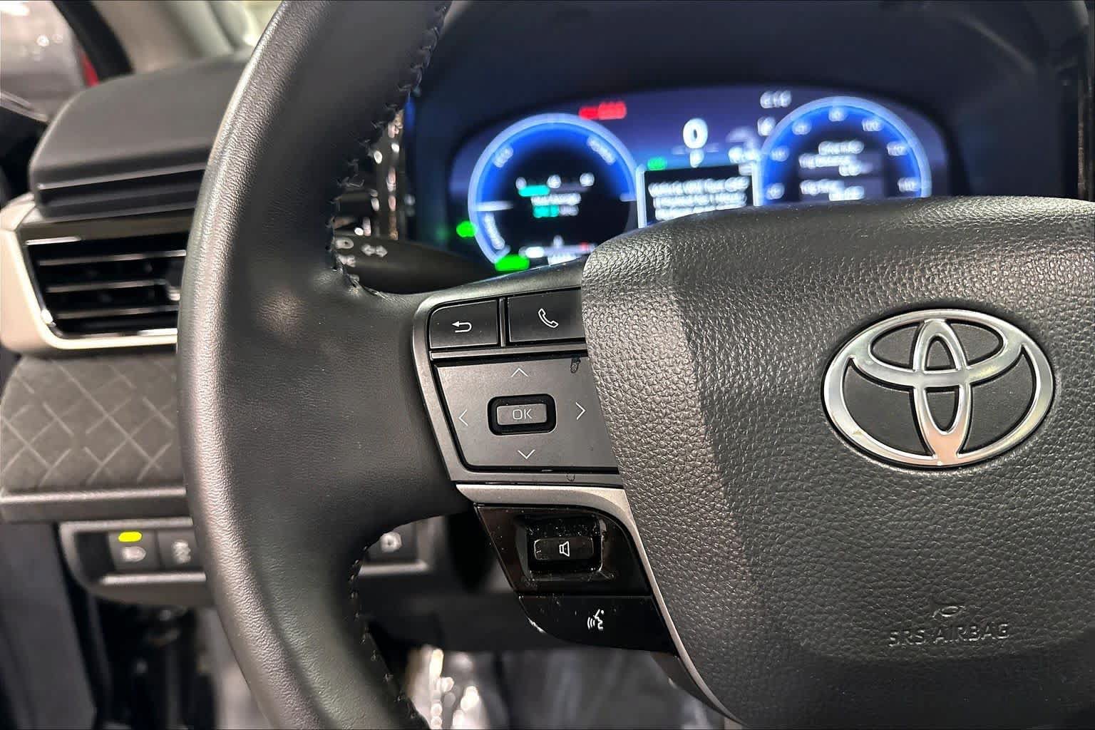 Used 2025 Toyota Camry XLE w/ Premium Package AWD/4WD image 24