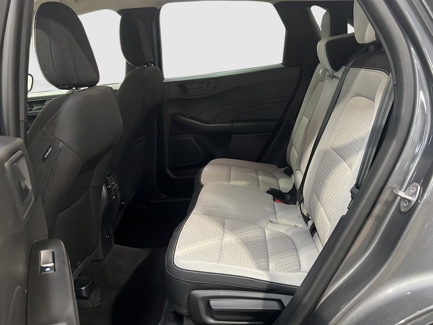 Used 2023 Ford Escape Active image 39