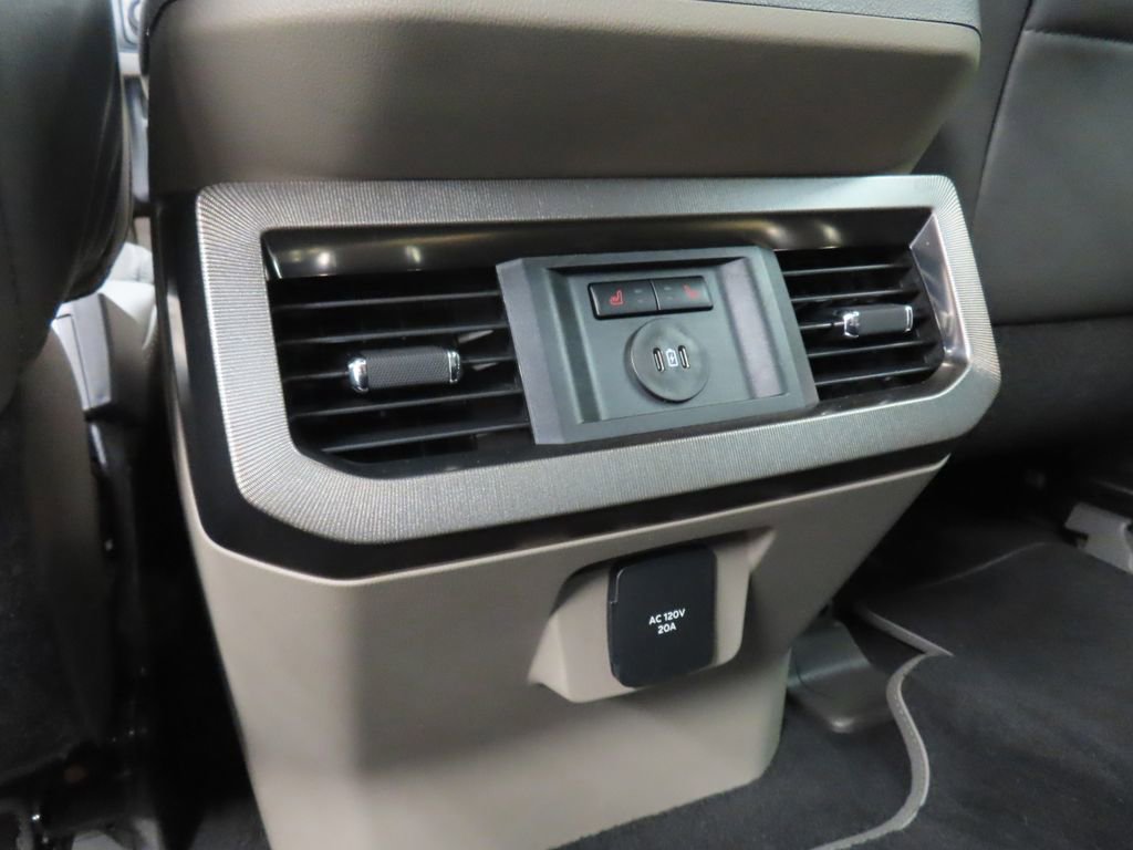 Used 2025 Ford F450 Platinum w/ Platinum Plus Package AWD/4WD image 14