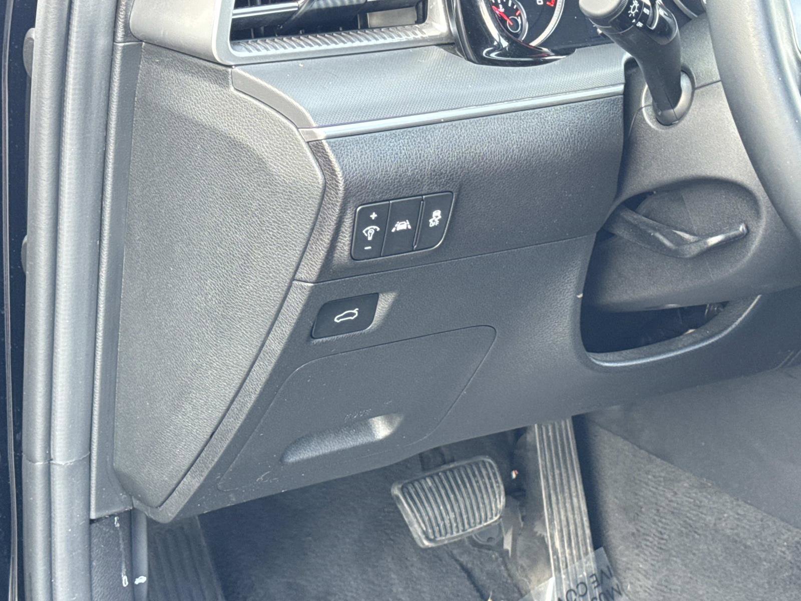 Used 2024 Kia K5 GT-Line image 13