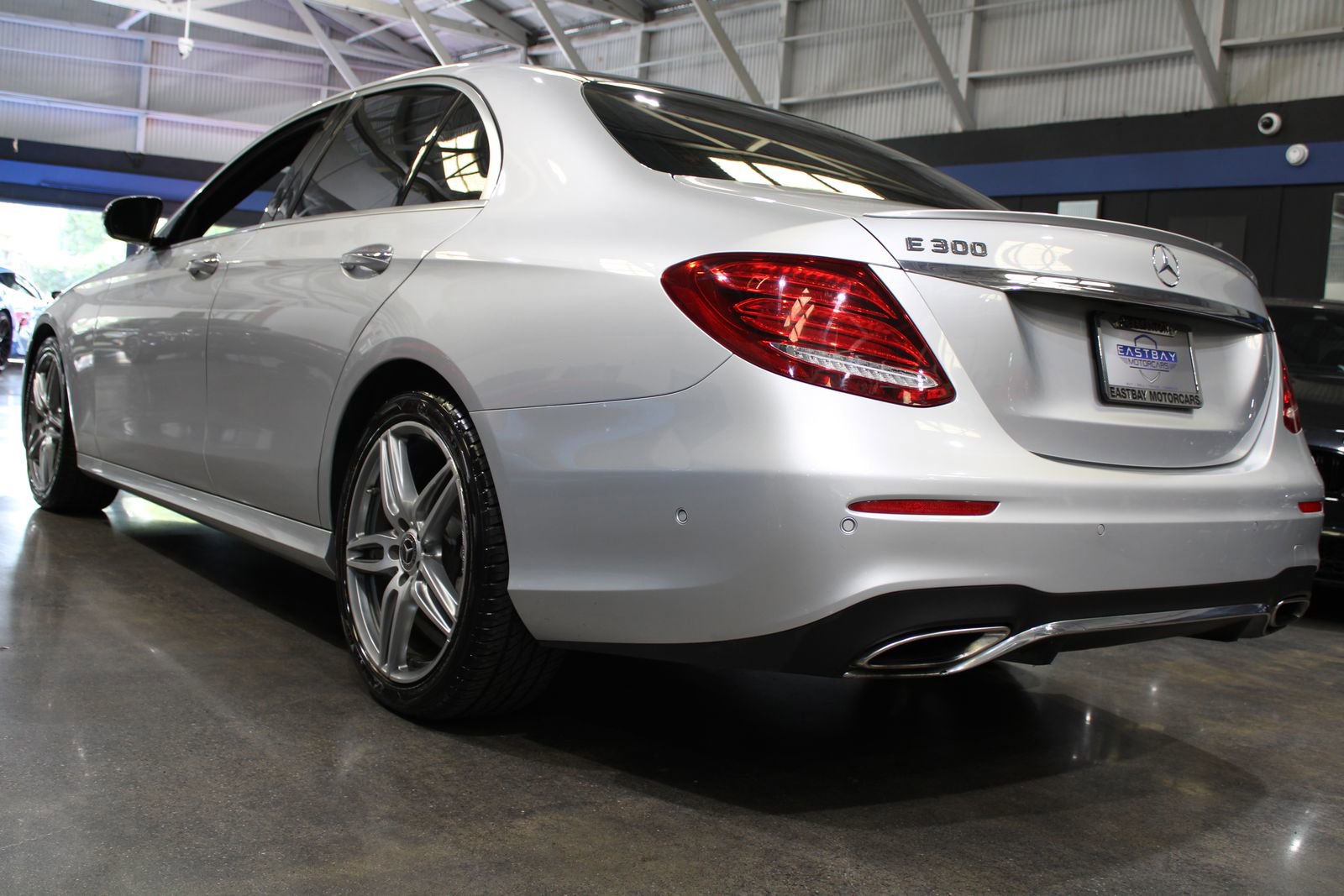 Used 2018 Mercedes-Benz E 300 image 10
