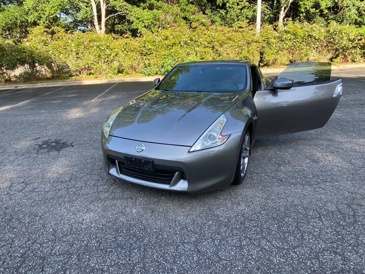 Used 2010 Nissan 370Z Touring w/ Sport Pkg RWD image 42