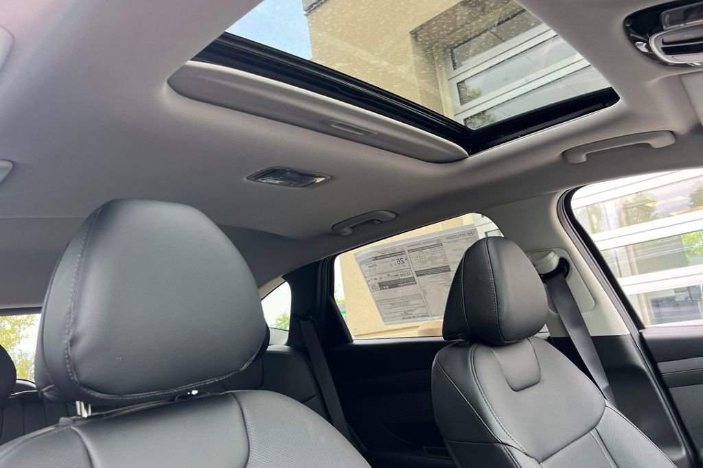 New 2025 Hyundai Tucson SEL image 15