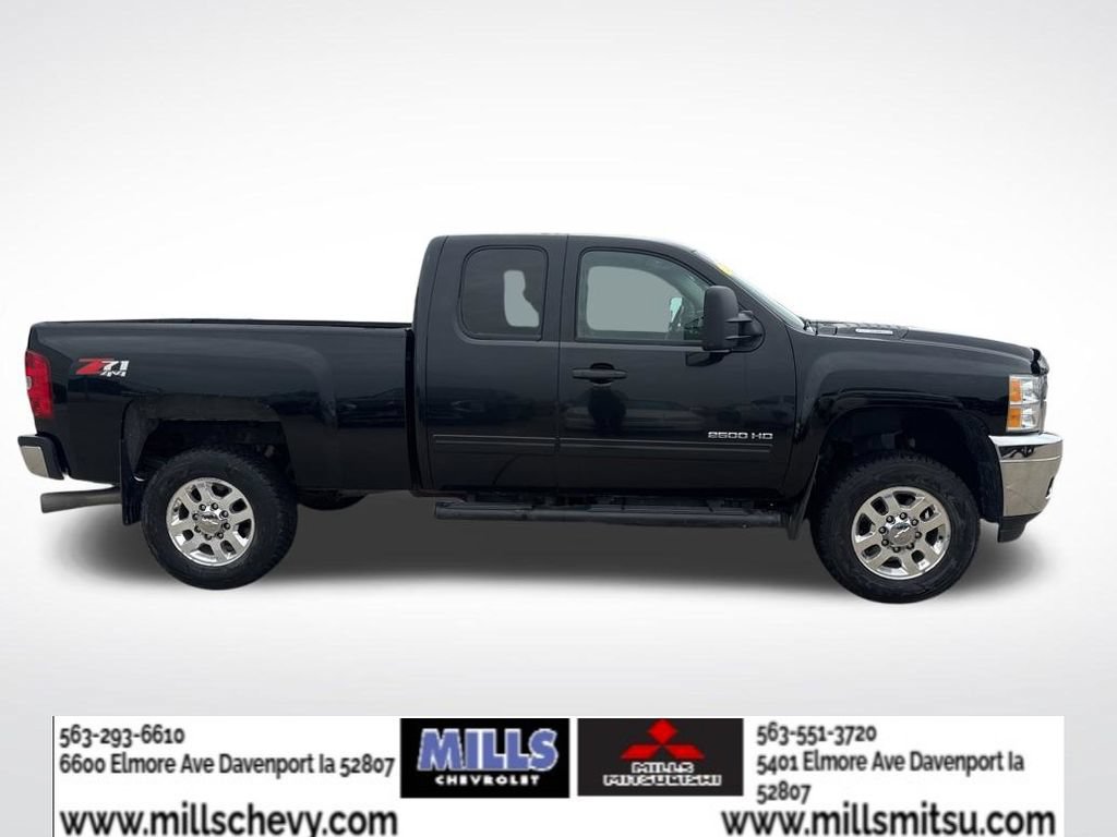 Used 2012 Chevrolet Silverado 2500 LT w/ Interior Plus Package AWD/4WD image 6