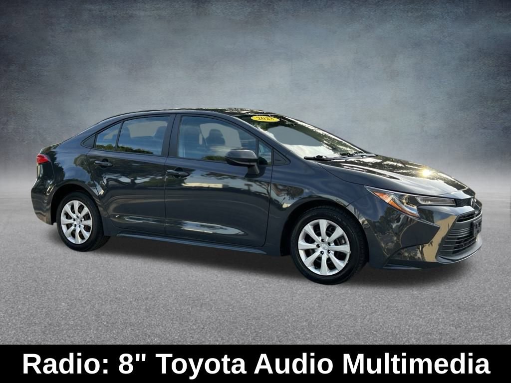 Used 2023 Toyota Corolla LE image 4