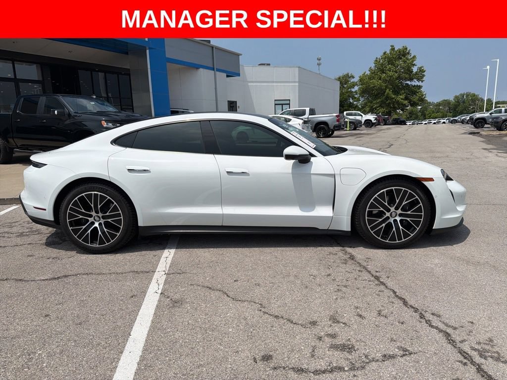 Used 2022 Porsche Taycan RWD image 2