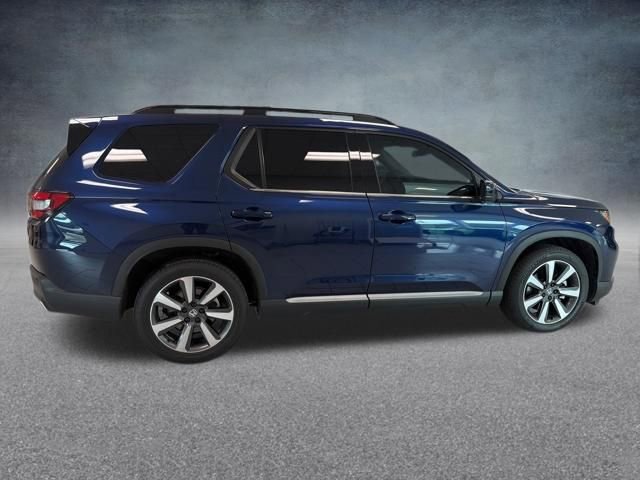 Used 2025 Honda Pilot Touring image 5