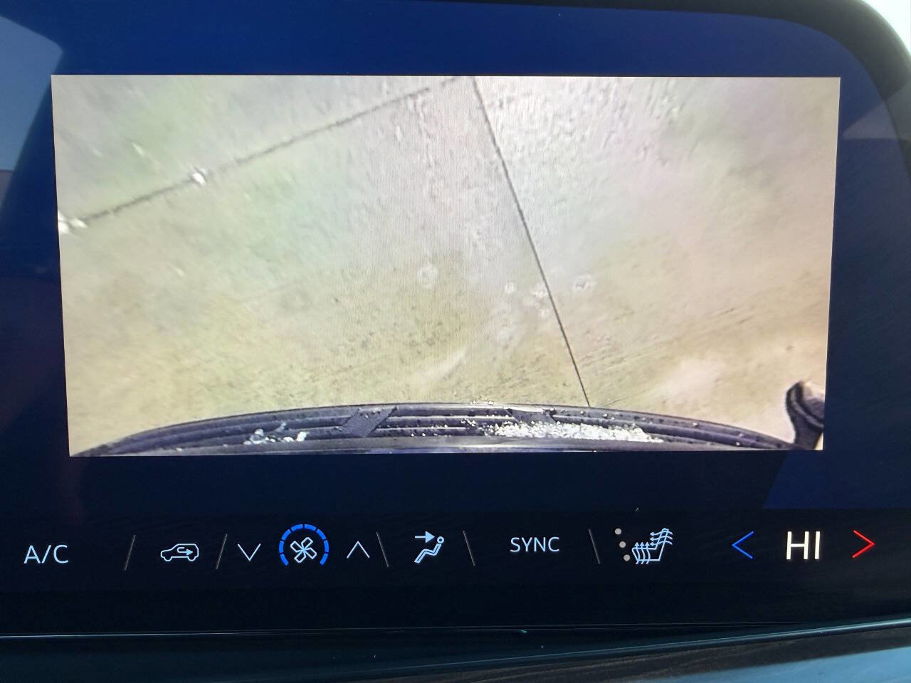 Used 2025 Chevrolet Suburban Z71 image 43