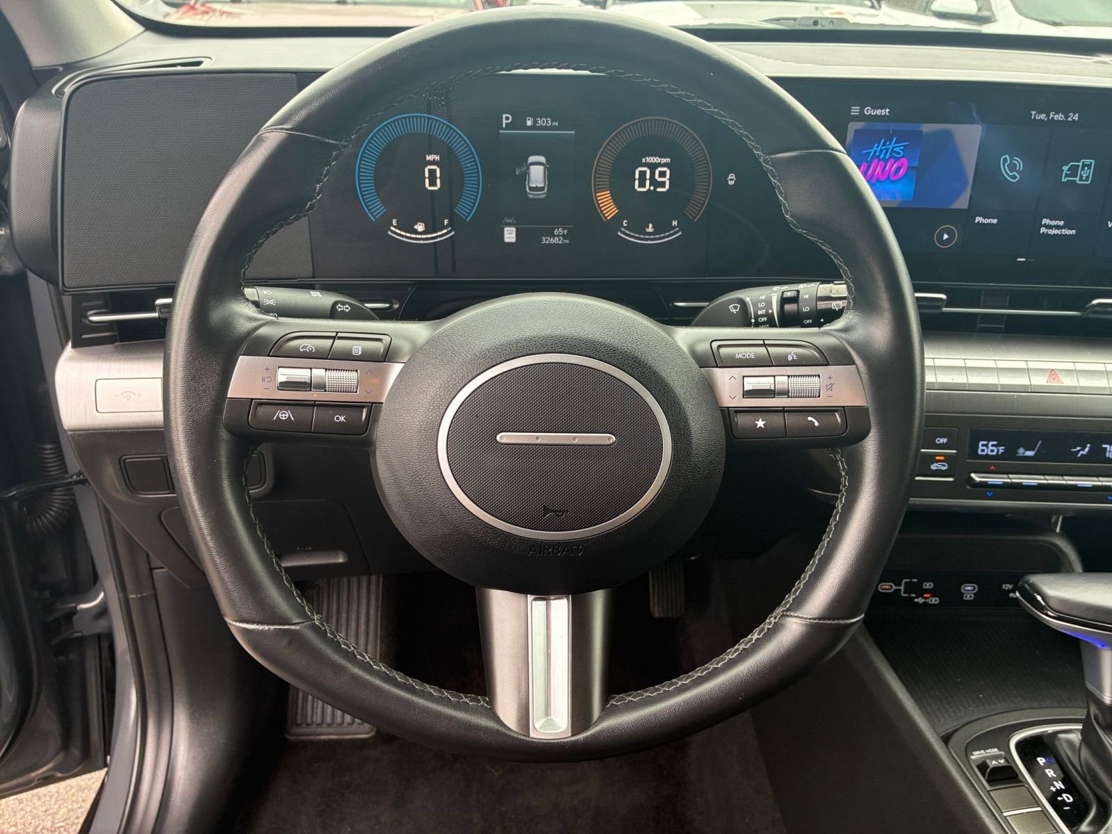 Used 2025 Hyundai Kona SEL image 29