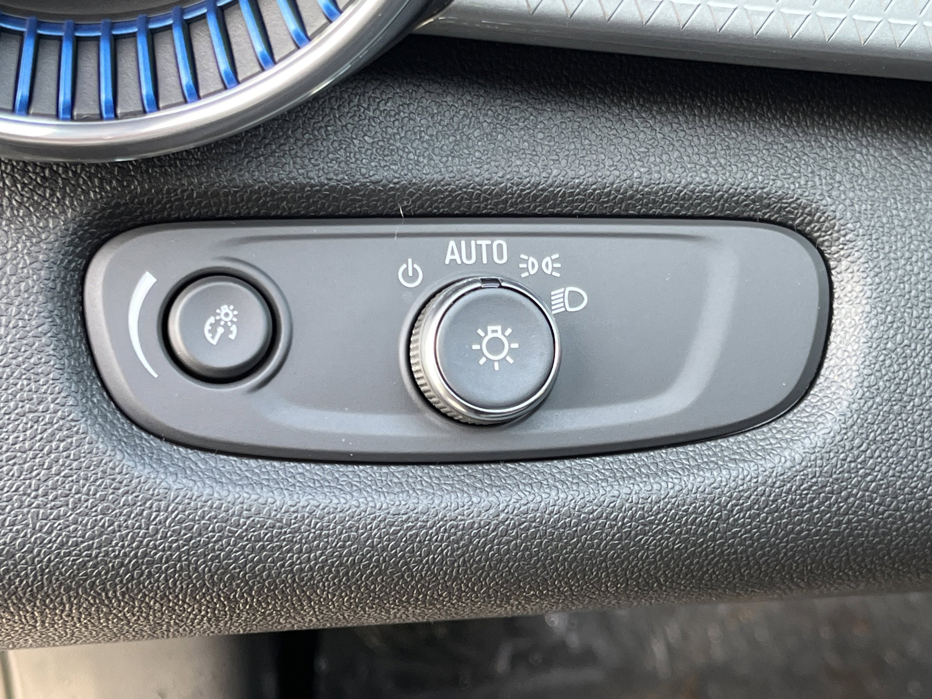 New 2026 Chevrolet Trax LT image 15