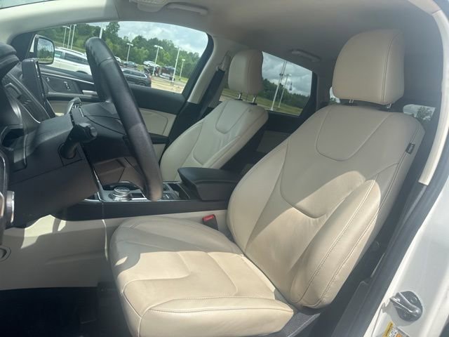 Used 2022 Ford Edge Titanium w/ Cargo Accessory Package AWD/4WD image 8