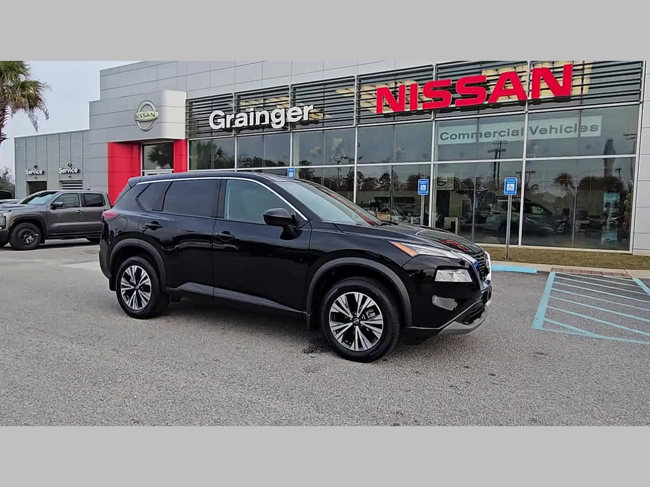 Used 2023 Nissan Rogue SV image 17