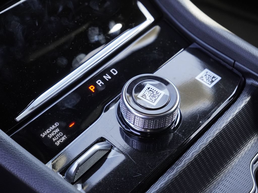 New 2026 Jeep Grand Cherokee Altitude AWD/4WD image 17