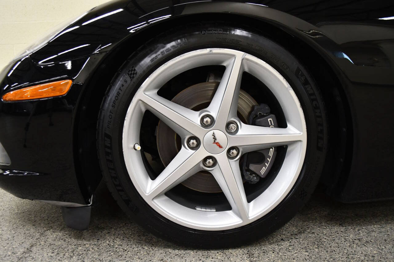Used 2011 Chevrolet Corvette Coupe w/ 1LT RWD image 21