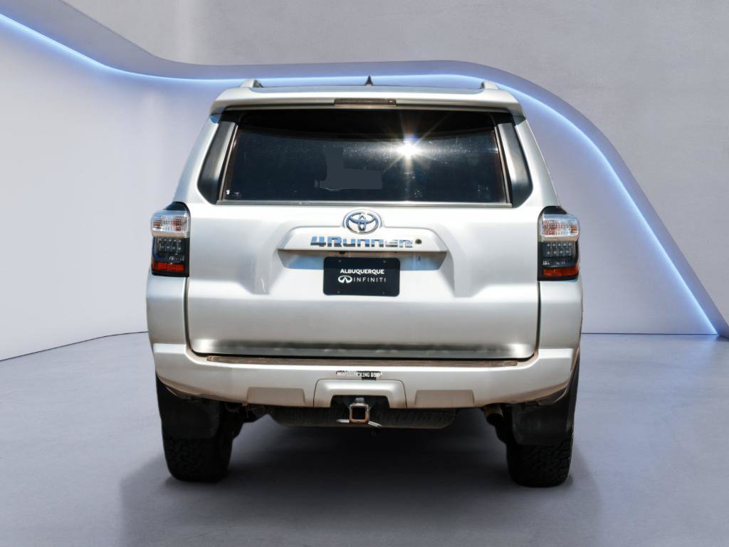 Used 2015 Toyota 4Runner SR5 AWD/4WD image 5