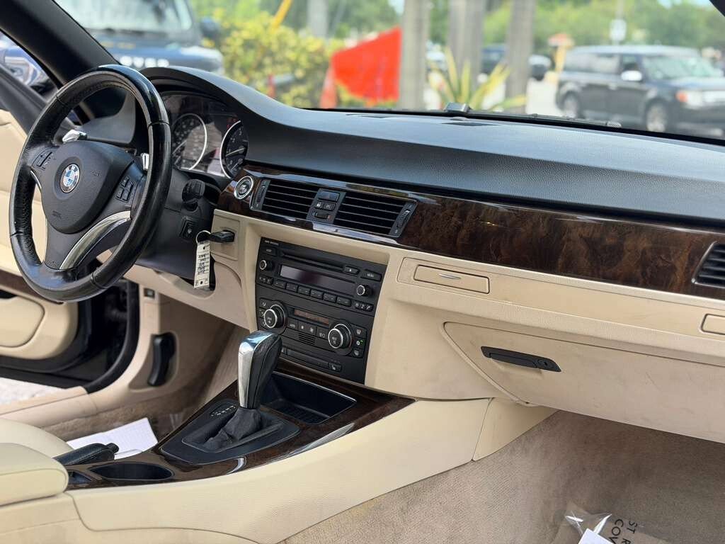 Used 2009 BMW 328i Convertible RWD image 17