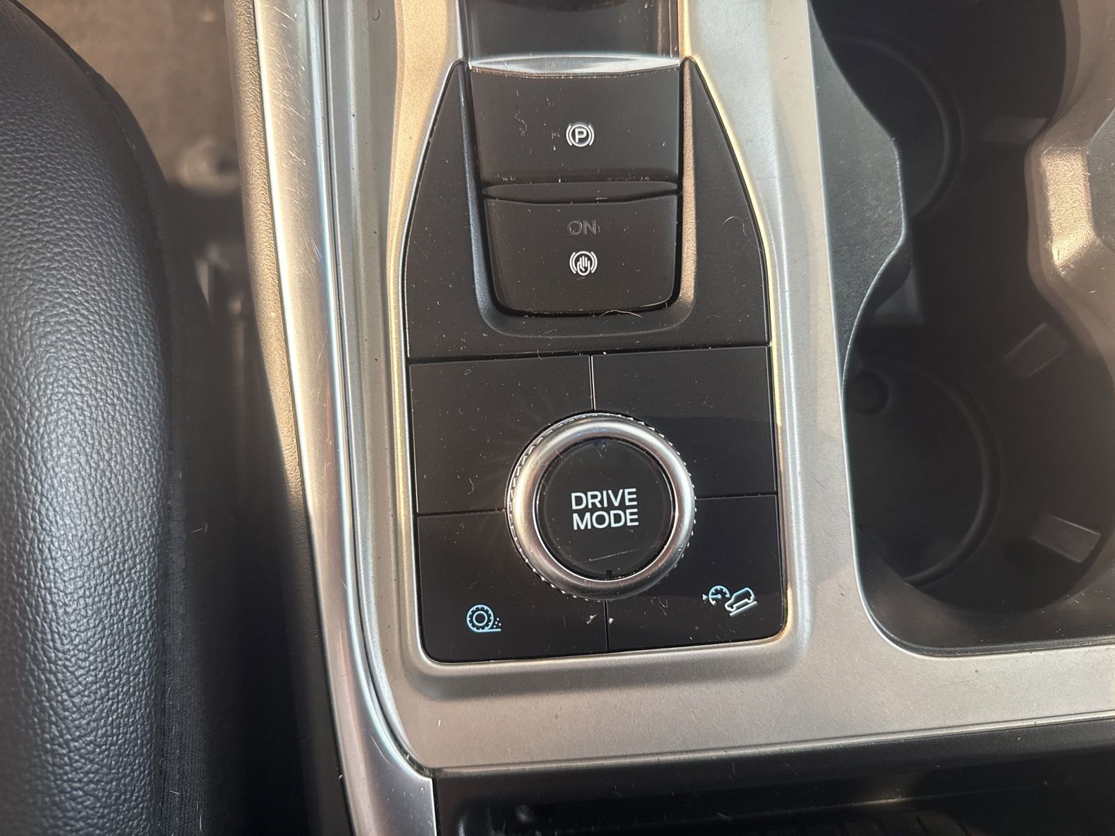 Used 2023 Ford Explorer Limited w/ Equipment Group 301A image 31