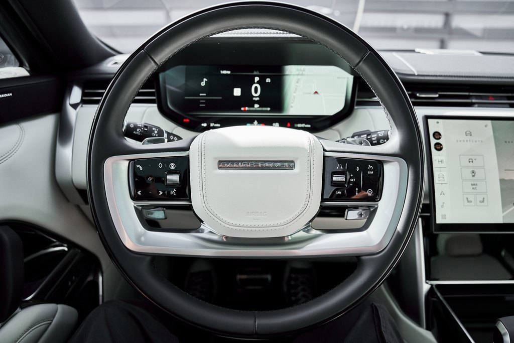 Used 2024 Land Rover Range Rover Long Wheelbase SE image 64