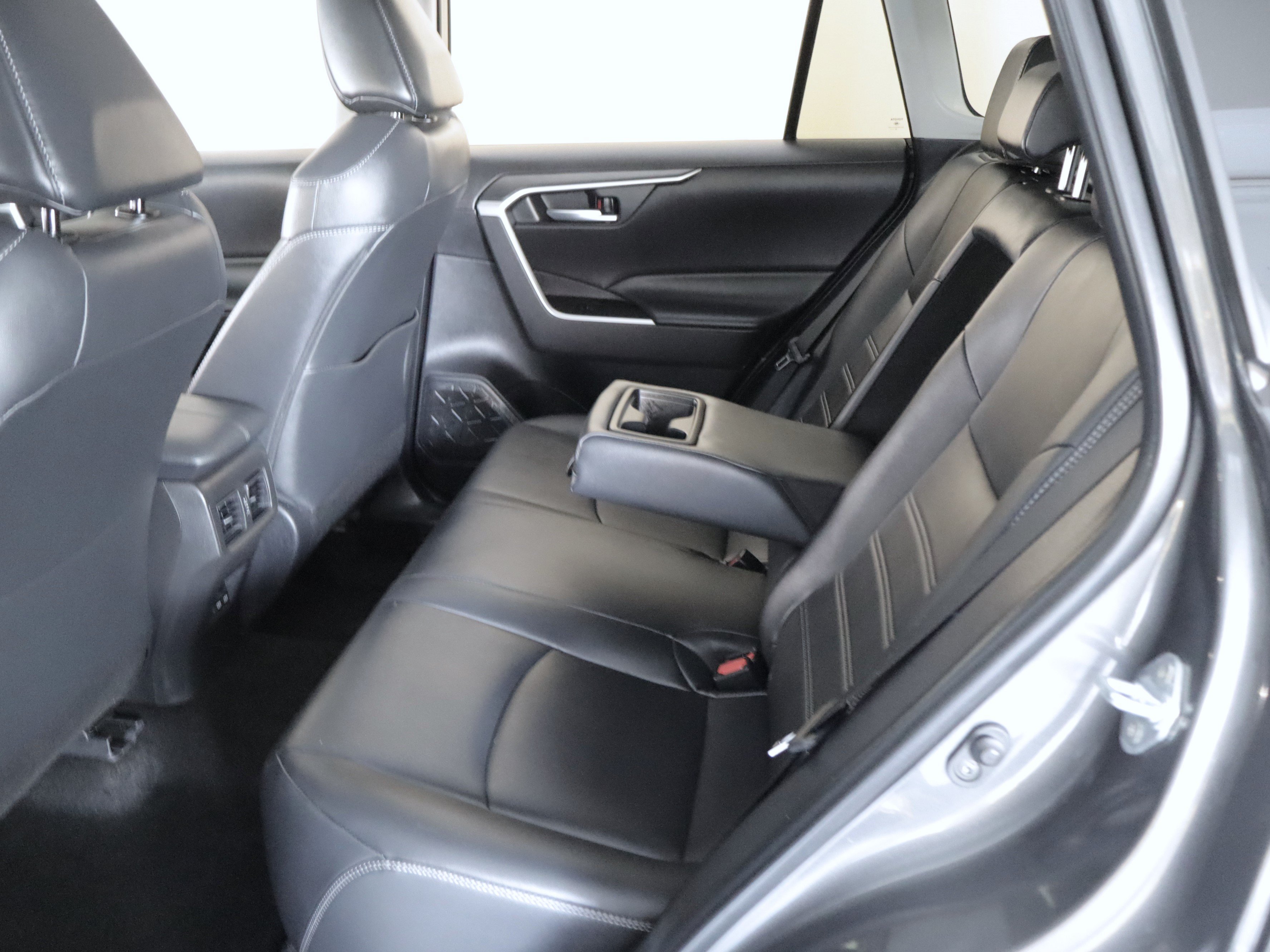 Used 2025 Toyota RAV4 XLE Premium w/ Weather Package AWD/4WD image 11