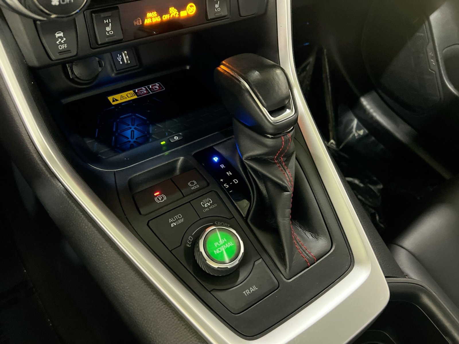 Used 2023 Toyota RAV4 XSE w/ Weather Package image 20