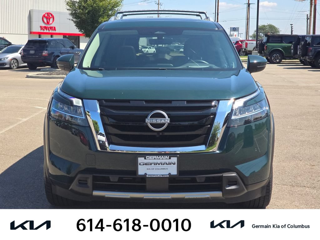 Used 2023 Nissan Pathfinder Platinum AWD/4WD image 2