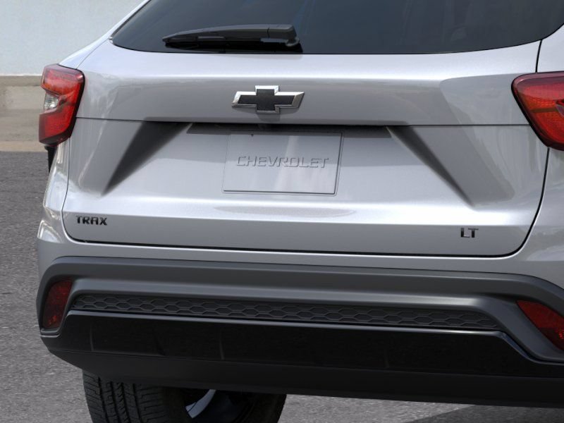 New 2026 Chevrolet Trax LT w/ Midnight Edition FWD image 14
