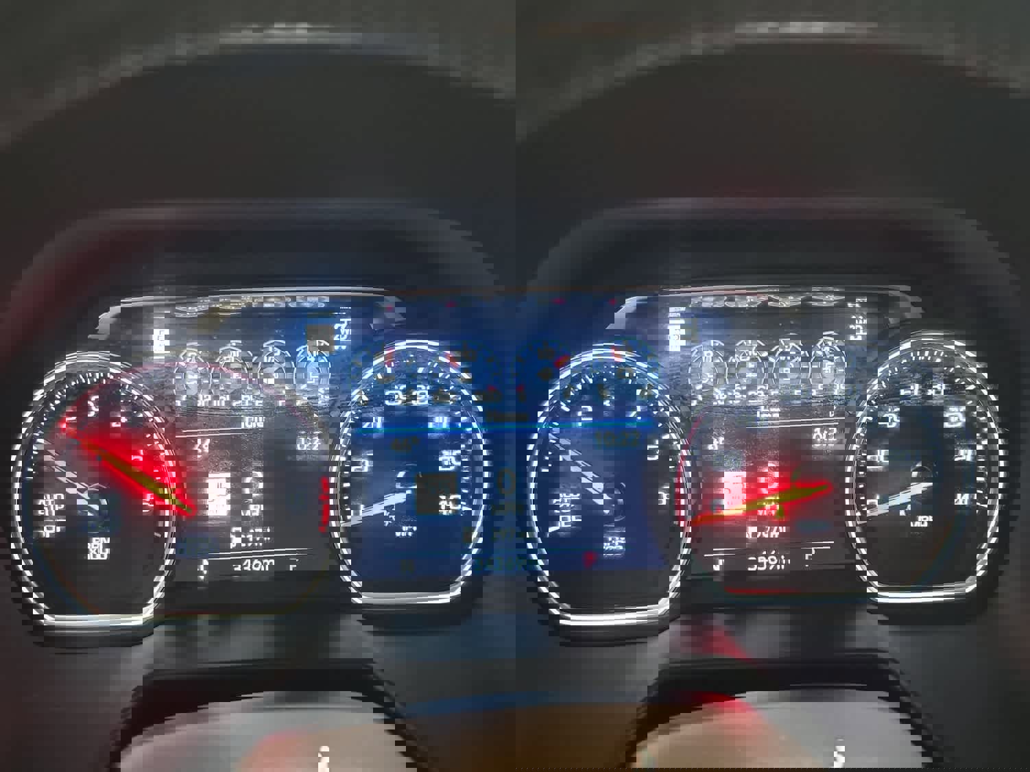 Used 2021 Chevrolet Tahoe Premier w/ Premium Package image 15