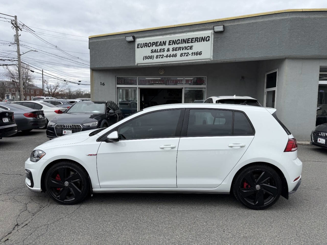 Used 2020 Volkswagen GTI S image 4