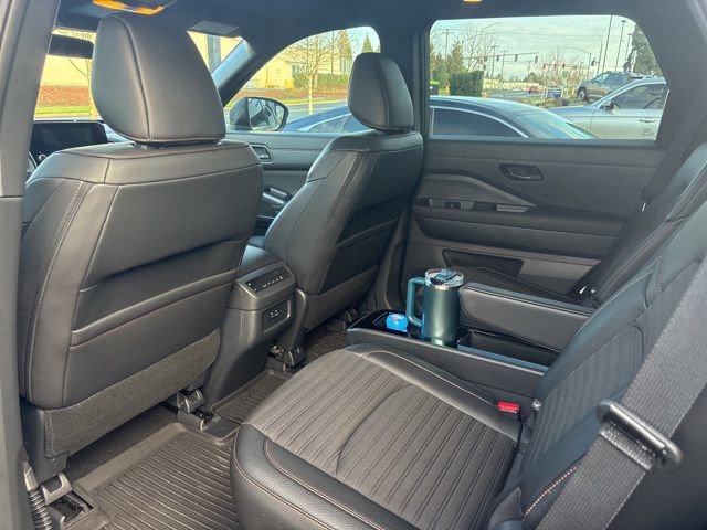 Used 2025 Nissan Pathfinder Rock Creek image 10