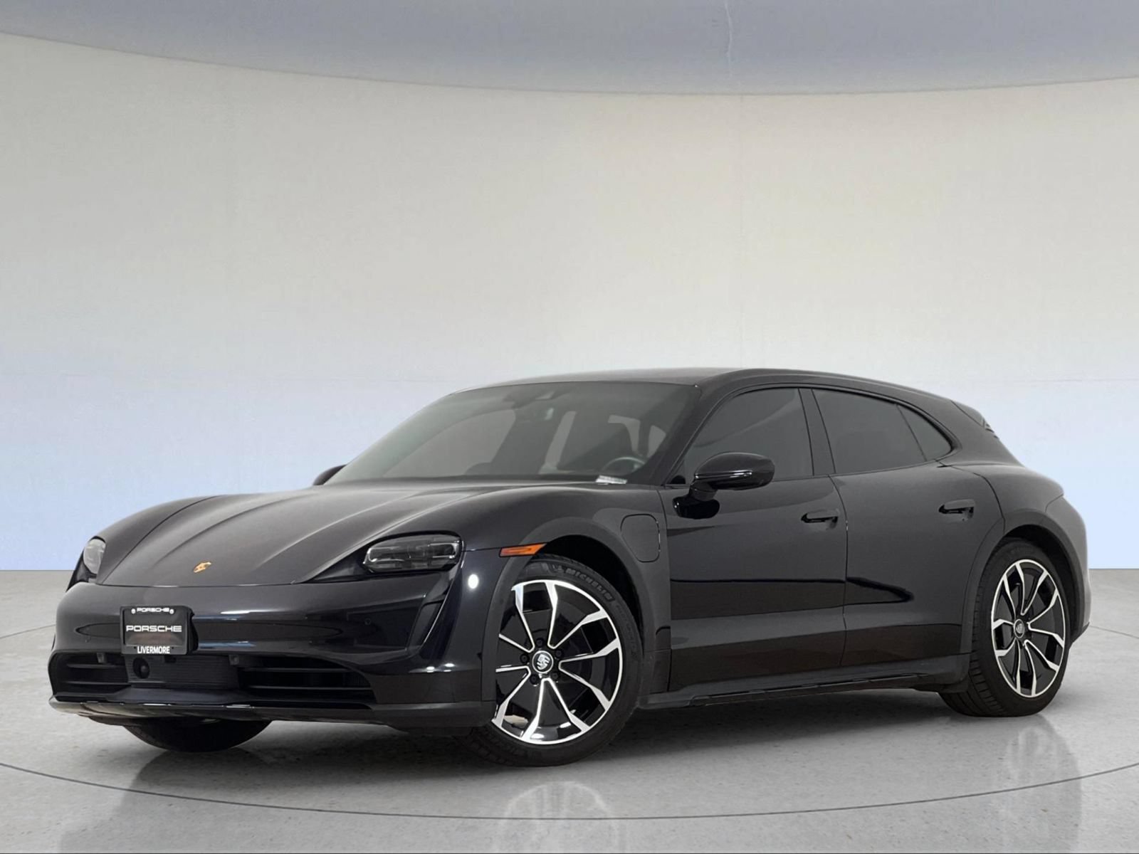 Used 2021 Porsche Taycan 4 Cross Turismo AWD/4WD image 1