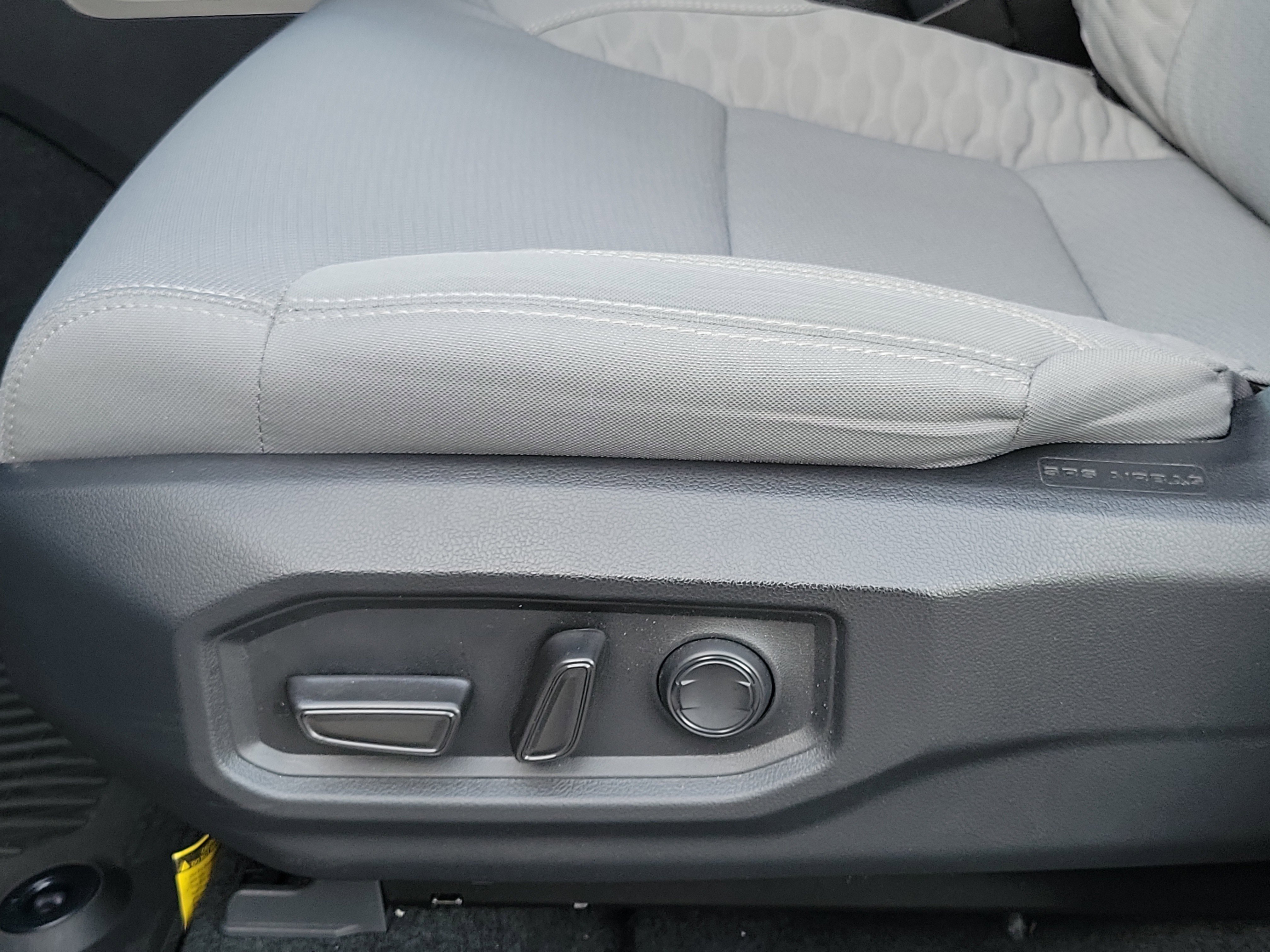 Used 2025 Toyota Tundra SR5 w/ SR5 Convenience Package image 16