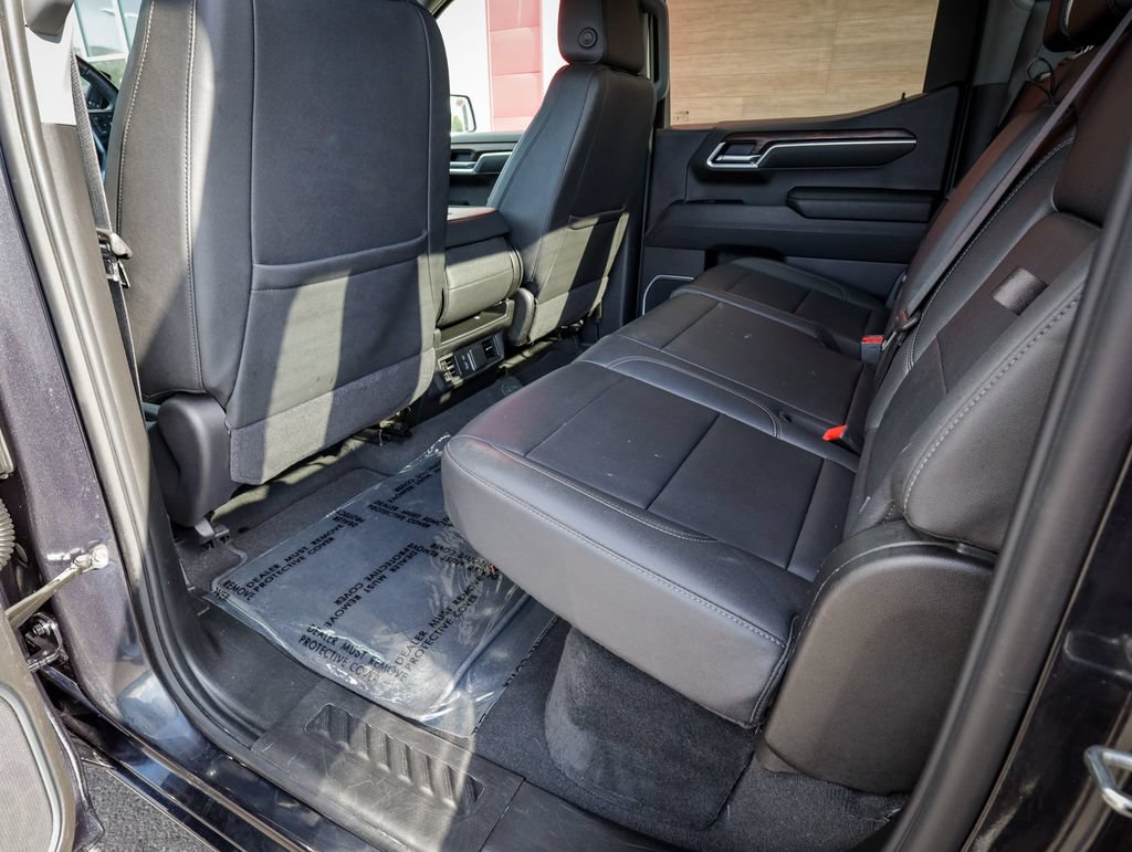 Used 2025 GMC Sierra 1500 SLT AWD/4WD image 31