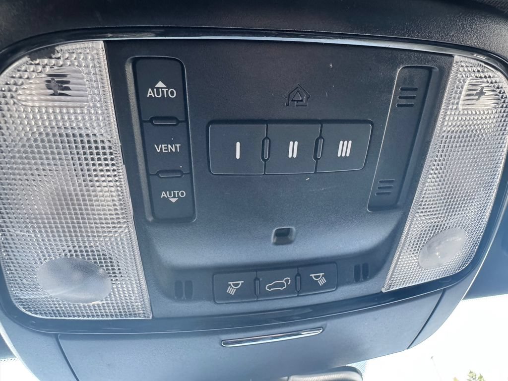Used 2023 Dodge Durango GT AWD/4WD image 29