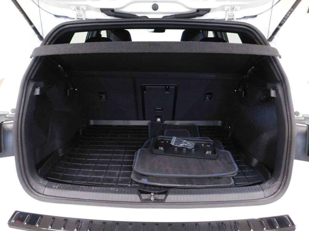 Used 2025 Volkswagen Golf R Black Edition image 83