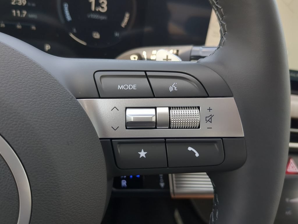 New 2025 Hyundai Sonata Limited FWD image 23