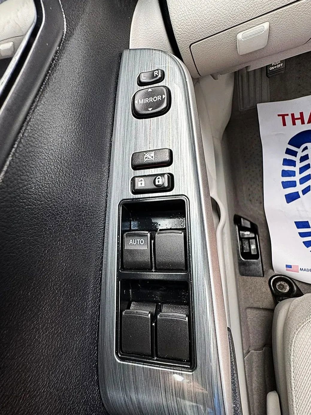 Used 2012 Toyota Camry LE FWD image 28