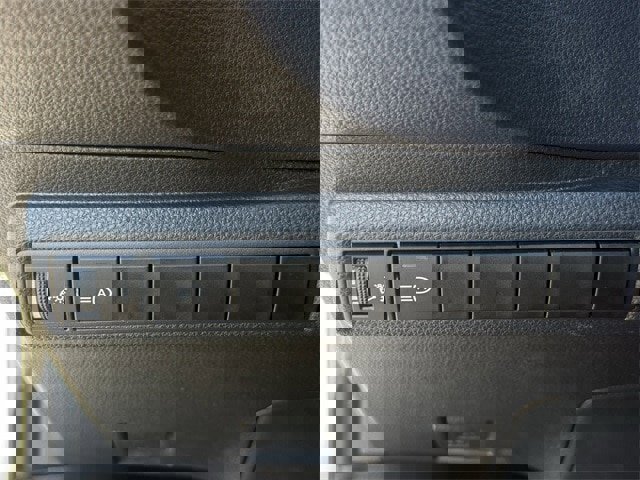 Used 2024 Toyota Corolla LE image 23