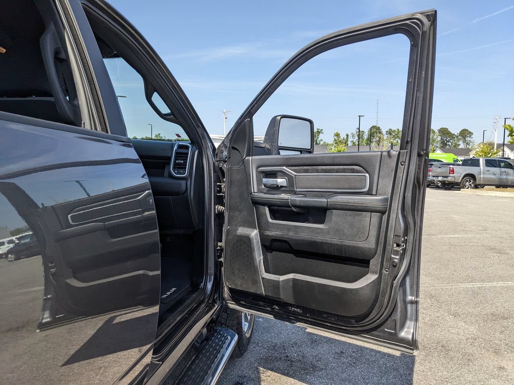 Used 2024 RAM 2500 Big Horn AWD/4WD image 47