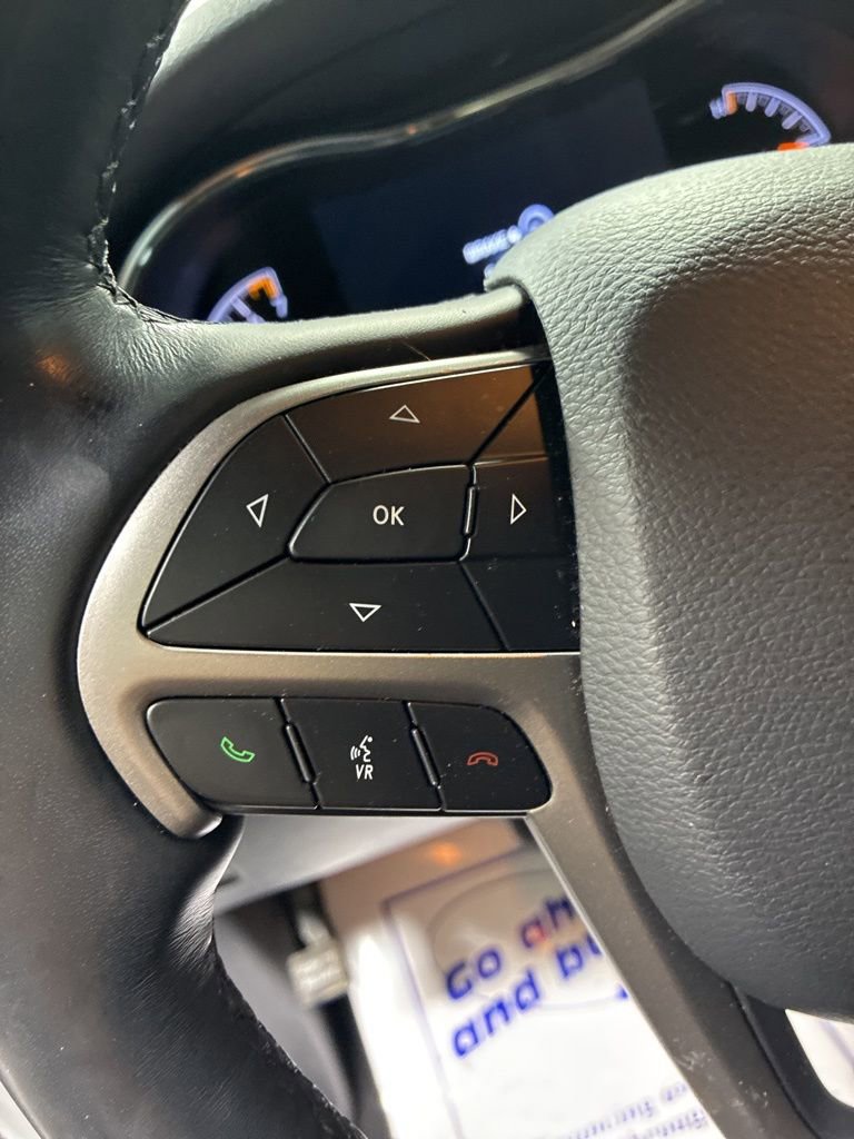 Used 2021 Jeep Grand Cherokee Laredo X image 14