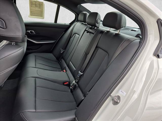 Used 2025 BMW 330i Sedan w/ M Sport Package RWD image 19