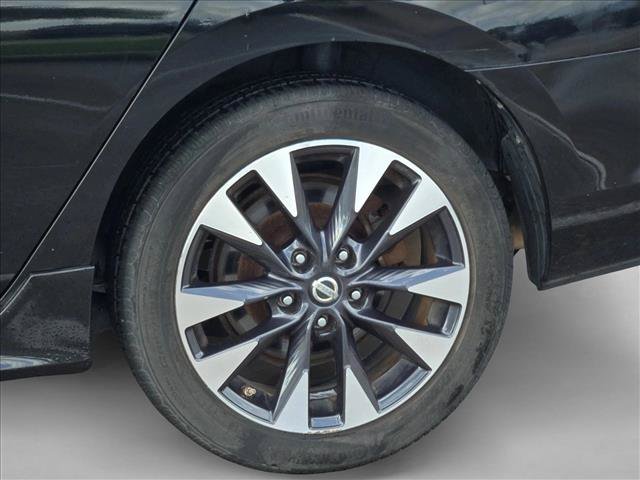 Used 2016 Nissan Sentra SR FWD image 22