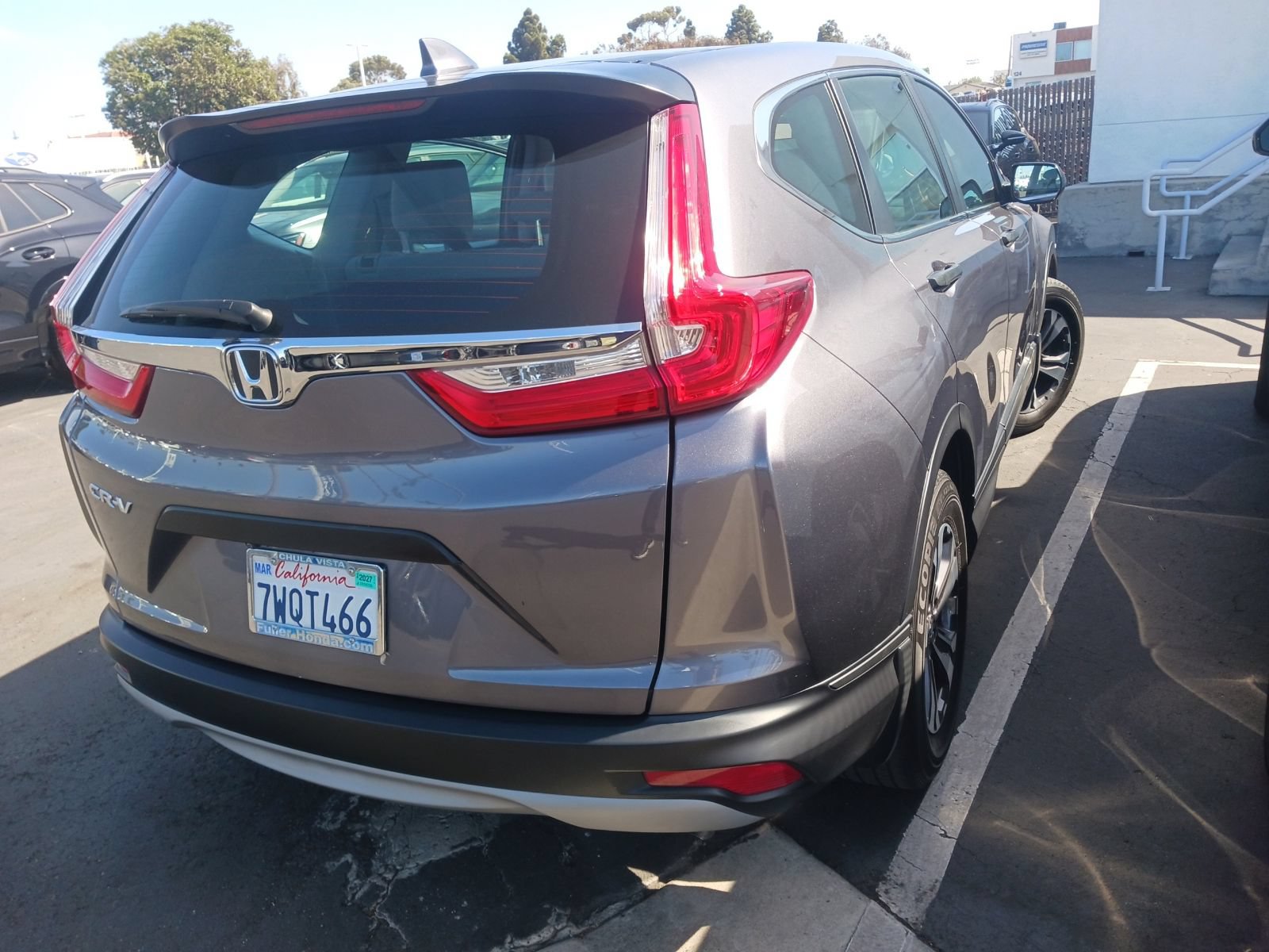 Used 2017 Honda CR-V LX image 4