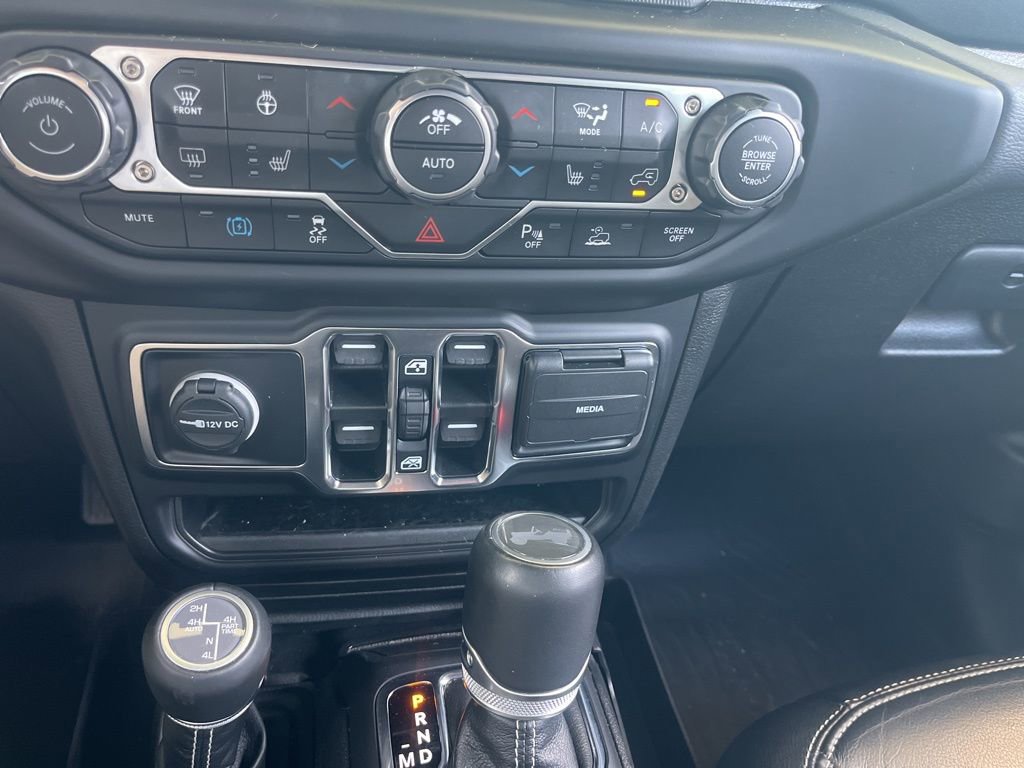 Used 2022 Jeep Wrangler Unlimited Sahara w/ Cold Weather Group image 21