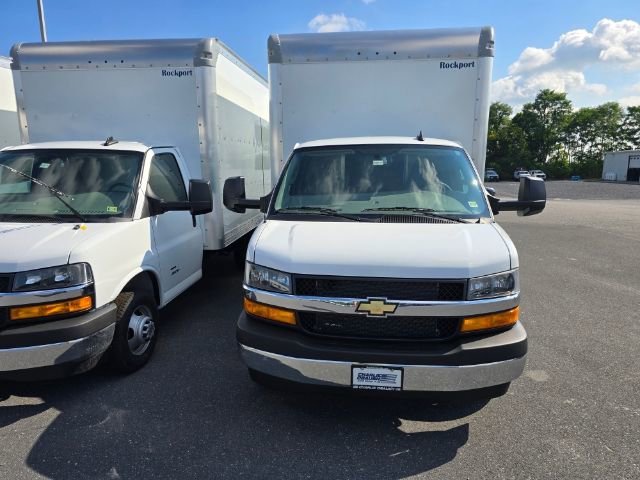 New 2024 Chevrolet Express 4500 w/ Power Convenience Package RWD image 2