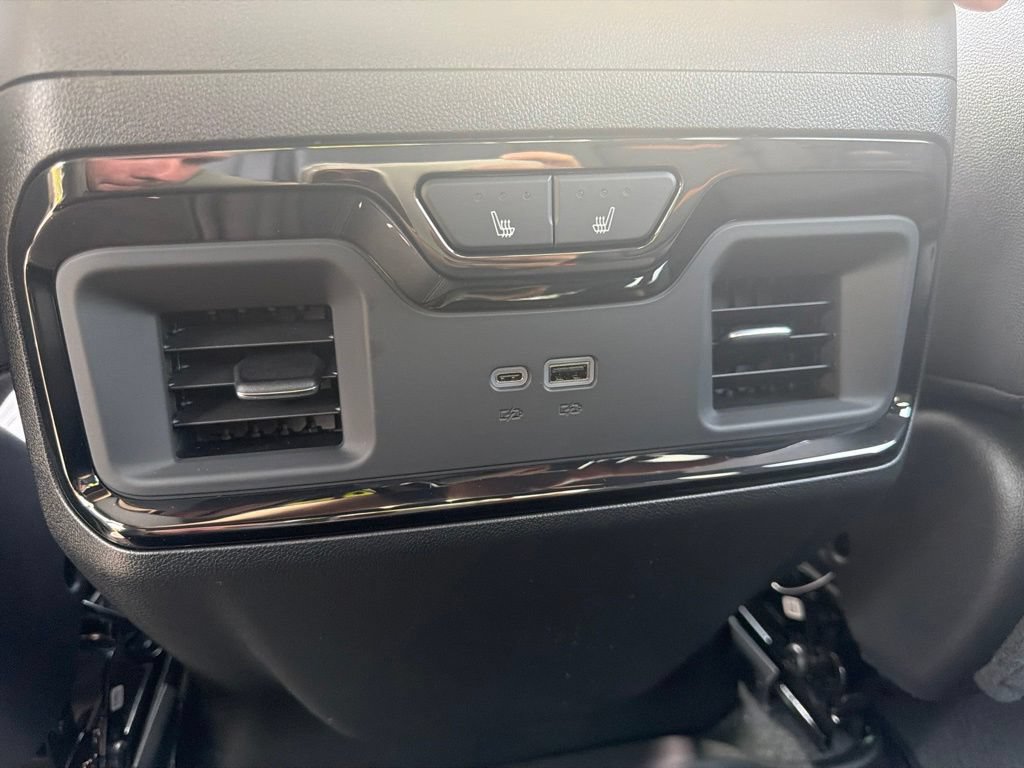 New 2026 GMC Sierra 2500 AT4 w/ AT4 Premium Plus Package AWD/4WD image 28