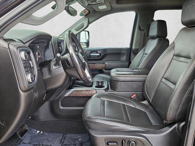 Used 2021 GMC Sierra 3500 Denali w/ Denali Ultimate Package image 16