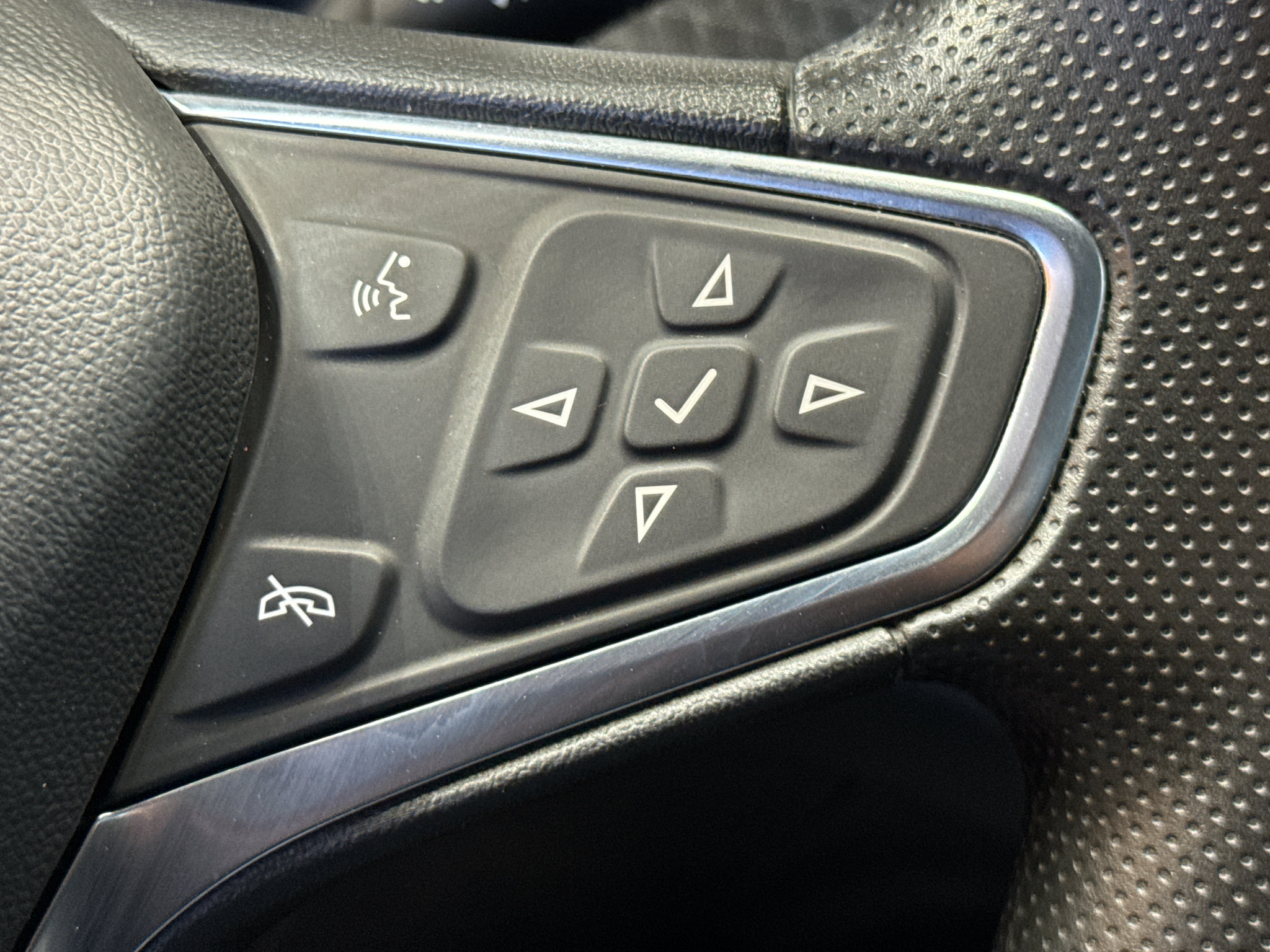 Used 2024 Chevrolet Malibu LT FWD image 22