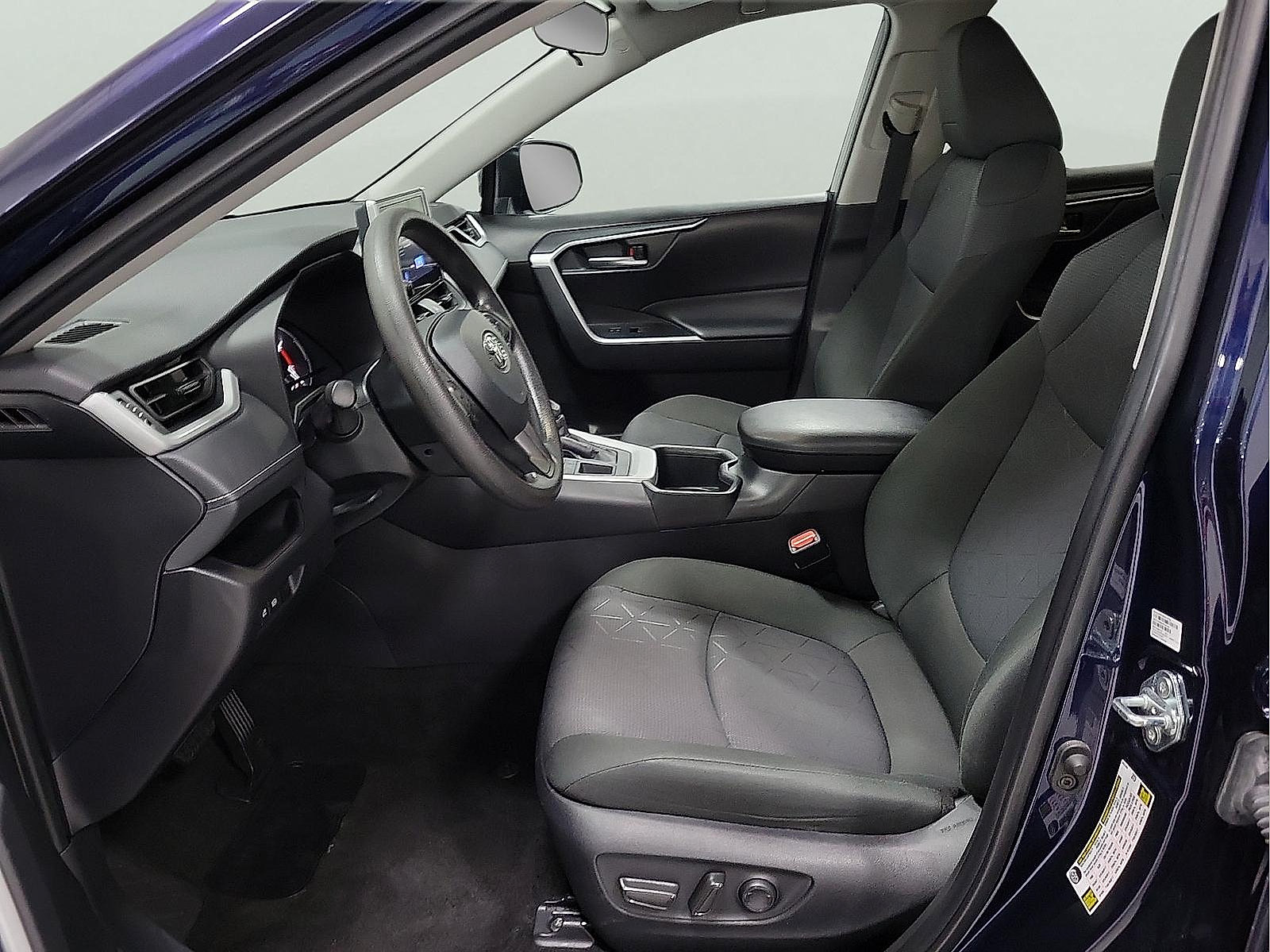 Certified 2025 Toyota RAV4 XLE AWD/4WD image 10