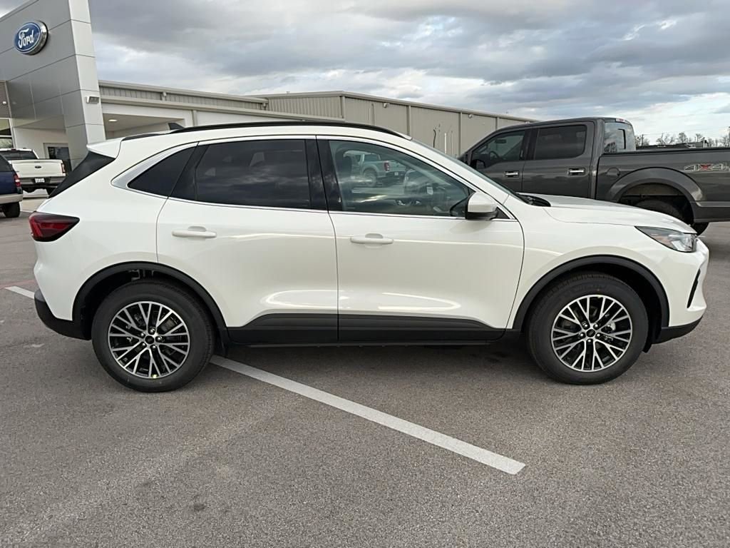 New 2025 Ford Escape SE image 9
